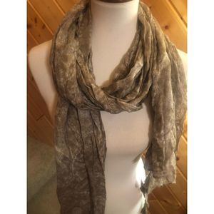 Simply Noelle Scarf